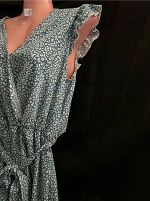 Cupshe Women’s Sleeveless Blue & White Floral Printed Tie-Waist Romper MD NWT thumbnail 3