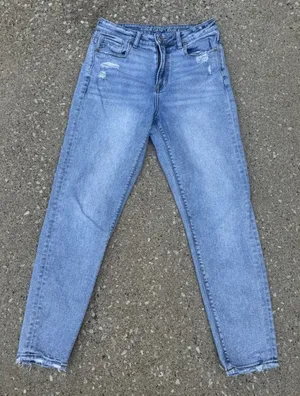 American Eagle Women's Stretch Mom Jeans Straight Leg SZ 4‎ Distressed thumbnail 1