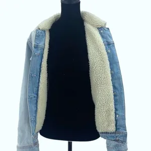 Universal Thread Womens Button front Sherpa Lined Denim Jacket Light Wash Medium thumbnail 3