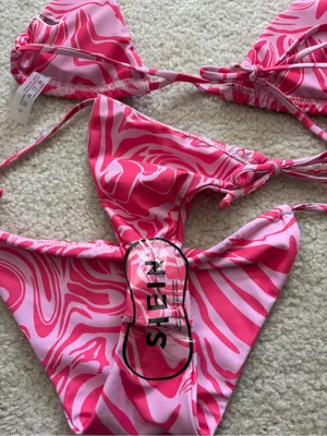 SheIn Pink and Light Pink Swirl Bikini Set thumbnail 4
