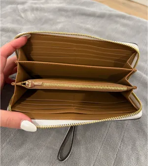 White Coach Wallet thumbnail 4
