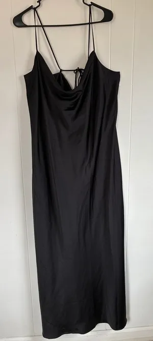 NWT Old‎ Navy The Occasion Black Satin Cowl Neck Maxi Dress XXL Tall Open Back thumbnail 1