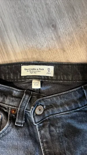 Abercrombie 90s High-Rise Jeans thumbnail 5