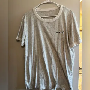 PINK Victoria's Secret Heather Gray Tshirt thumbnail 4