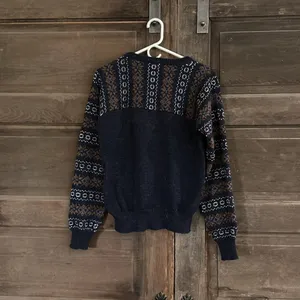 Vintage LEVI'S‎ Women’s Christmas Sweater Crew Size Medium thumbnail 5