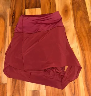 Lululemon High-Rise Speed Up Short 2.5” thumbnail 1