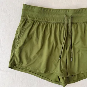The North Face Aphrodite 2.0 Hiking Shorts Womens XL Olive Green thumbnail 9