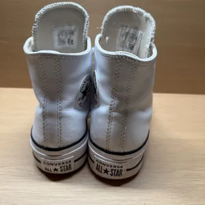 Converse‎ Chuck Taylor All Star Platform High Top White Leather Sneakers Women 7 thumbnail 4