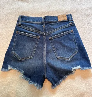 Abercrombie High Rise Shorts thumbnail 2