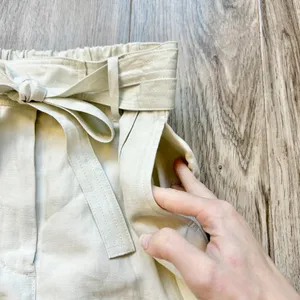 Aritzia Wilfred Kafka Linen High Rise Cargo Coastal Pants in Sand Cream Size 0 thumbnail 4