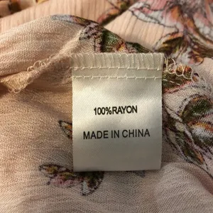 LF Seek the Label Floral Crop top thumbnail 5