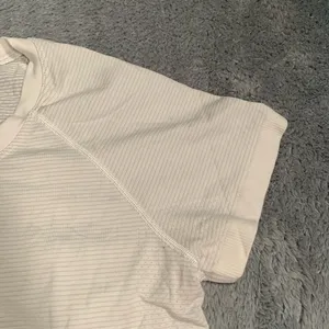 lululemon athletica White swiftly tech tee thumbnail 4