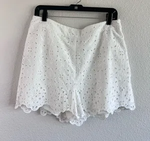 J. McLaughlin Women's Mina Eyelet‎ Scalloped Cotton Lined Shorts White Coastal thumbnail 1