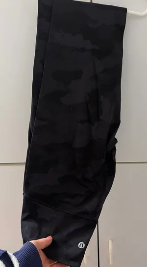 Black camo Lululemon leggings size 4 #activewear #athleisure thumbnail 1