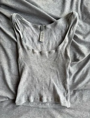 SKIMS Tank Top  thumbnail 1