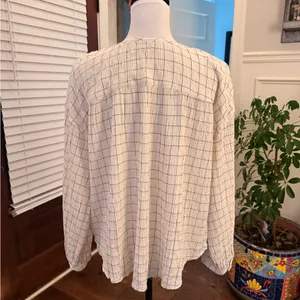Madewell EUC Oversized Meadow Shirt in Windowpane Long Sleeve Button Up Blouse thumbnail 4