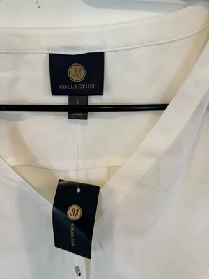 JM Collection White V-Neck Button-Front Women's Blouse thumbnail 4