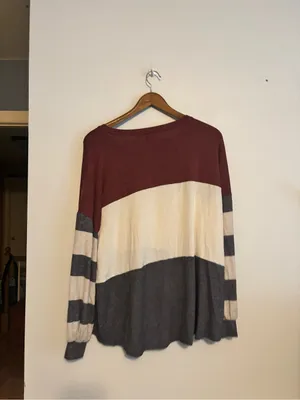 Maurices White Maroon Gray Colorblock Long Sleeve Cozy Tee Shirt thumbnail 11
