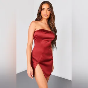 NEW!!‎ PrettyLittleThing Cherry Red Satin Bandeau Split Hem Bodycon Dress thumbnail 3