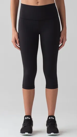 Lululemon Wunder Under Hi-Rise crop 19” size 6 thumbnail 1