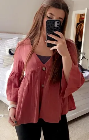 button ruffle top thumbnail 1