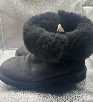UGG Australia Bailey Button Boots US Size 6 Black Suede Short Fold Over thumbnail 1