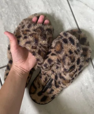 Fuzzy Slippers thumbnail 2