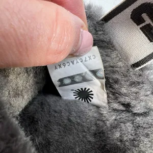 Ugg Sz 7 Oh Yeah Fluffy Double Strap Flat Slippers‎ Slides Sandals in Grey thumbnail 9