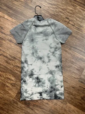 Lululemon Swiftly Tech Short Sleeve thumbnail 2