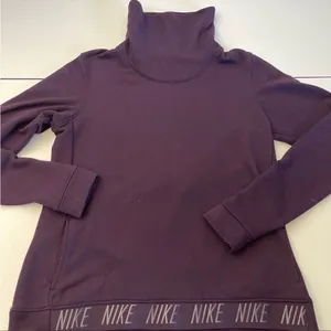 ‎Nike medium sweatshirt thumbnail 1