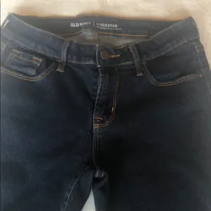 Old Navy Mid-Rise Rockstar Skinny Jeans thumbnail 3