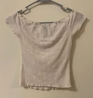 Forever 21 White Off-the-Shoulder Top thumbnail 3