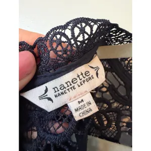 Nanette Lepore Lace Top Womens Size M Navy Blue Mock Neck Zipper Back Coquette thumbnail 2