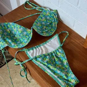 Neena Swim | Tie Bikini Swimsuit Set with Underwire in Floral Green‎ Size Medium thumbnail 4