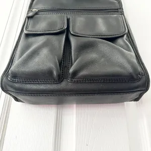 Fossil Vintage Black Leather 75082 Multi Pocket Top Zip Shoulder Bag Key Fob thumbnail 4