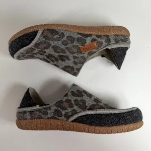 Taos 41 10.5 Convertawool Leopard Clogs Wool Slip On Comfort Shoes Collapsible thumbnail 2