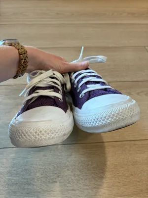 Converse Chuck Taylor Women’s Purple Lace Low Top Sneakers Size 9 thumbnail 5
