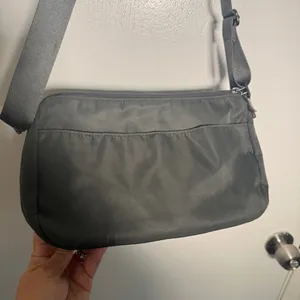 Baggallini Dark Gray Nylon Crossbody Purse Bag thumbnail 3