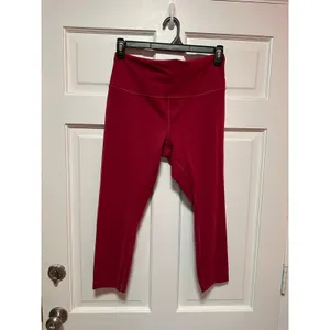 Lululemon Wunder Train High-Rise Crop 23" Magenta Smoke Size 14 thumbnail 2