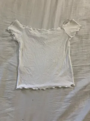 baby tee BDG thumbnail 2