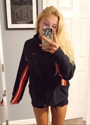 Vintage Nike black & pink jacket thumbnail 1