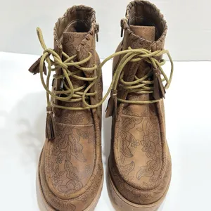 Comfort Boots Est 1946 Womens Sz 9.5 Brown Ankle Floral Print Lace Up Tassel thumbnail 11