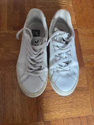 Veja Esplar Leather Sneakers in White thumbnail 5