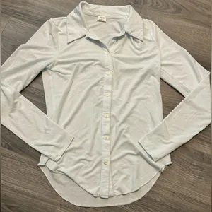 Aritzia Wilfred Button-Up Shirt Small thumbnail 1