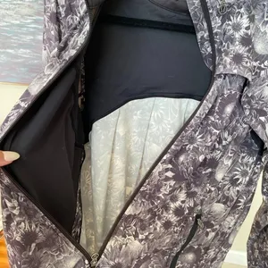 Lululemon‎ Bring Back The Track Jacket floral size 8 thumbnail 10