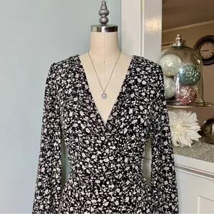 Lulus Fall Into You Black Floral Print Long Sleeve Wrap Dress Medium thumbnail 4