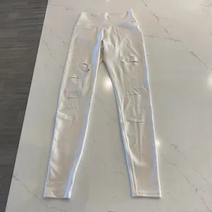 Alo Yoga Warrior Leggings in Pristine Size‎ Small thumbnail 3