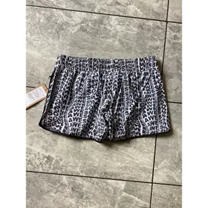 Niyama Sol Womens Sport Short Awesome Black White Leopard Print Small NEW thumbnail 7