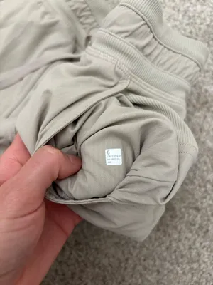 Lululemon Dance Studio High-Rise Shorts 3.5" (Size 6) thumbnail 5