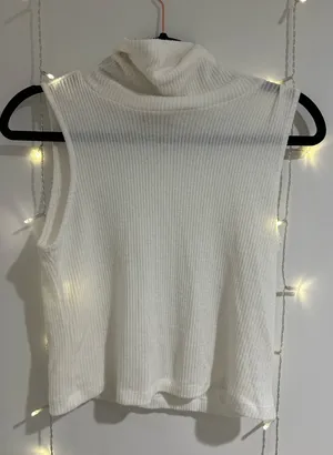 White Ribbed Knit Turtleneck Tank Top Size L thumbnail 1